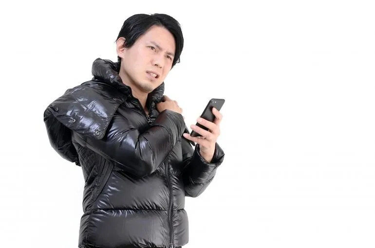 鶴瀬で整体、どうして肩こりになるの？