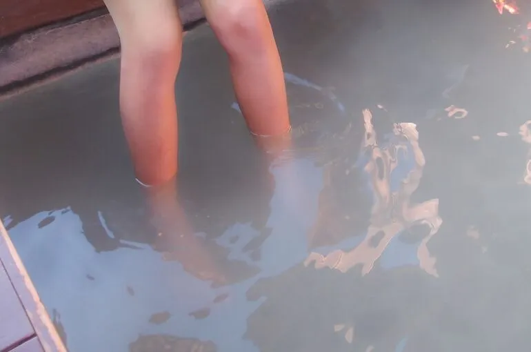 足湯～鶴瀬（川越）アロマ・ヨガ・整体・姿勢改善・足つぼ～