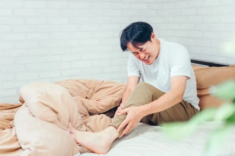 ４０代以降の足がつる原因ってなに？？