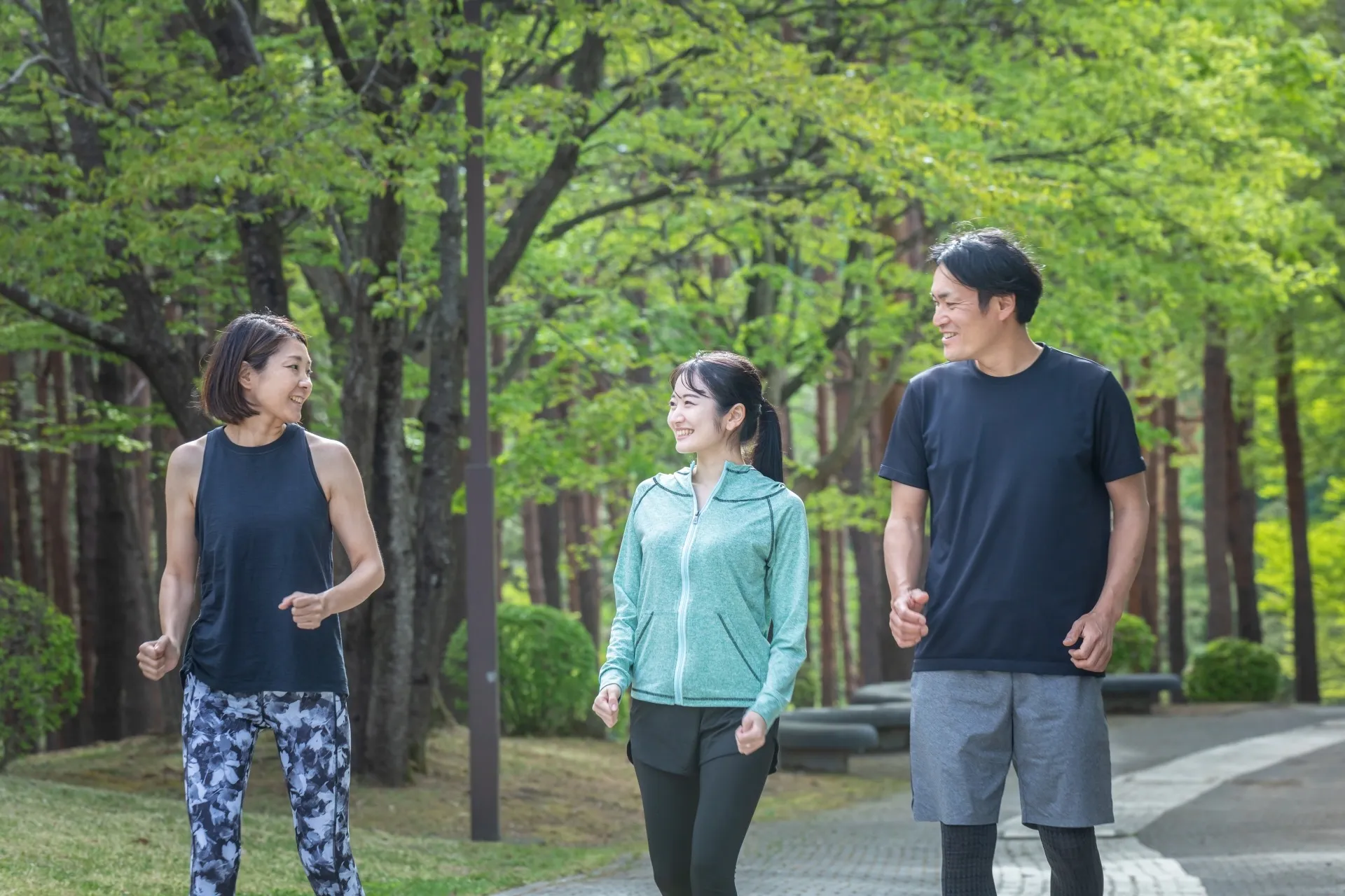 梅雨で体の不調、痛みはありませんか？ヘッドスパで叶える軽快な体づくり
